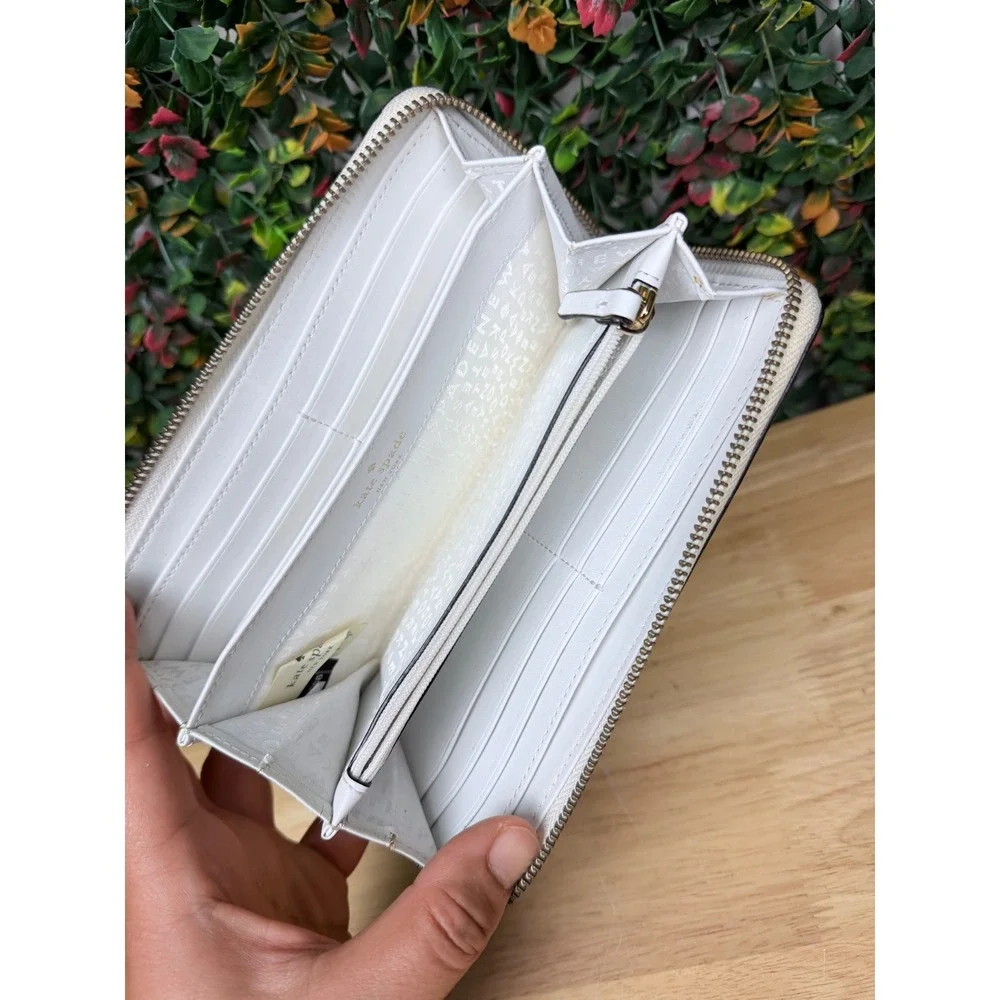 Kate Spade Wakefield Lane Neda White Clutch Zip-Around Wallet Wallets